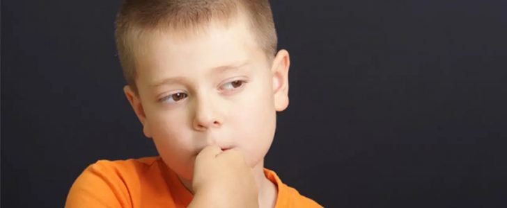 كيف أتخلص من عادة قضم الأظافر عند طفلي؟