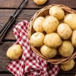 البطاطس لتفتيح البشرة
