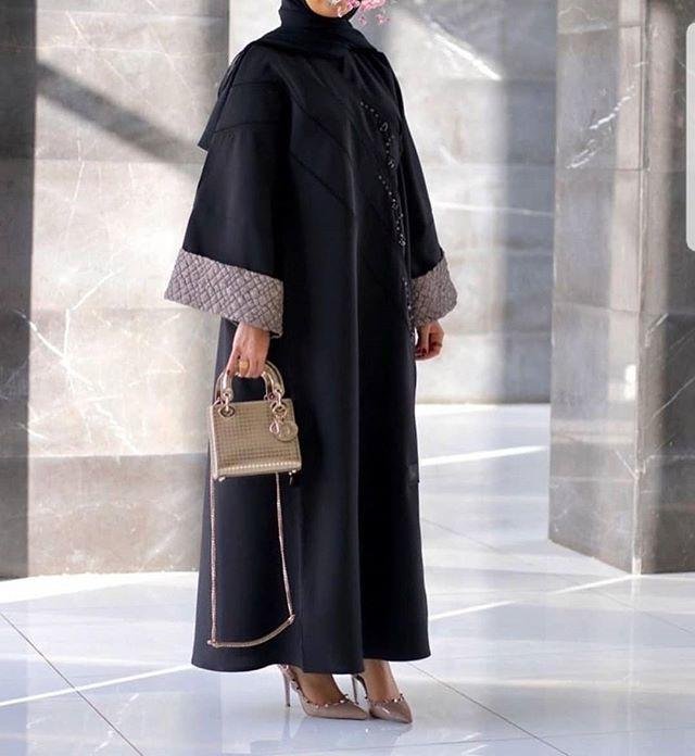 عبايات خليجي سوداء فاخرة للمناسبات