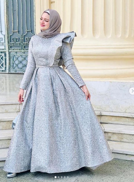 صور فساتين للخطوبة 2020