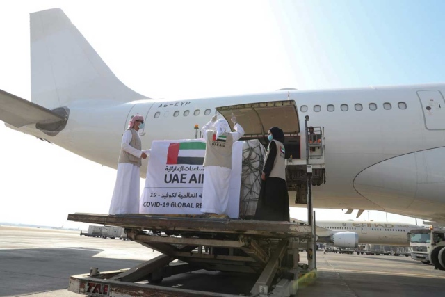 الإمارات ترسل مساعدات طبية إلى الصومال لدعمها في مكافحة كورونا