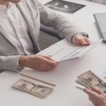 كيف استثمر فلوسي في بنك الراجحي 2022